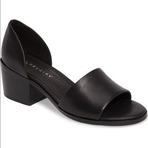 Grey City Ditty Sandal - Black